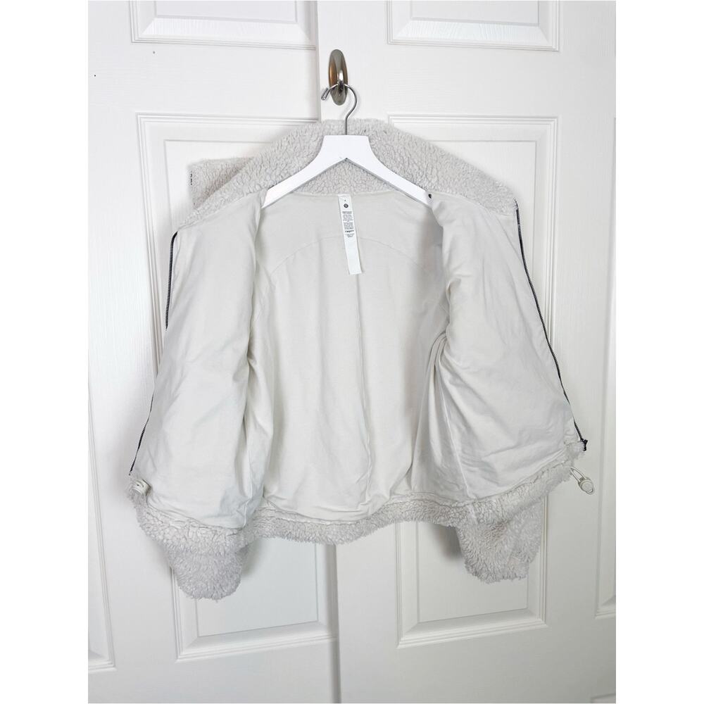 Lululemon Cinchable Zip Fleece Jacket White Opal Sherpa Teddy Bomber Sz L - Picture 4 of 10